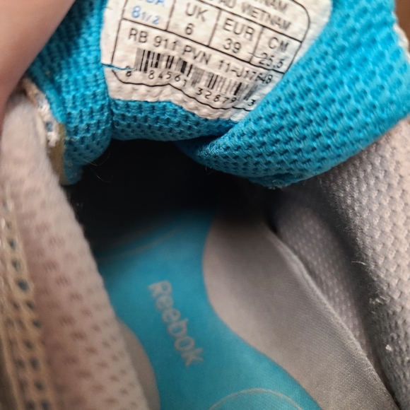 Turquoise and Silver Reeboks - Picture 6 of 7